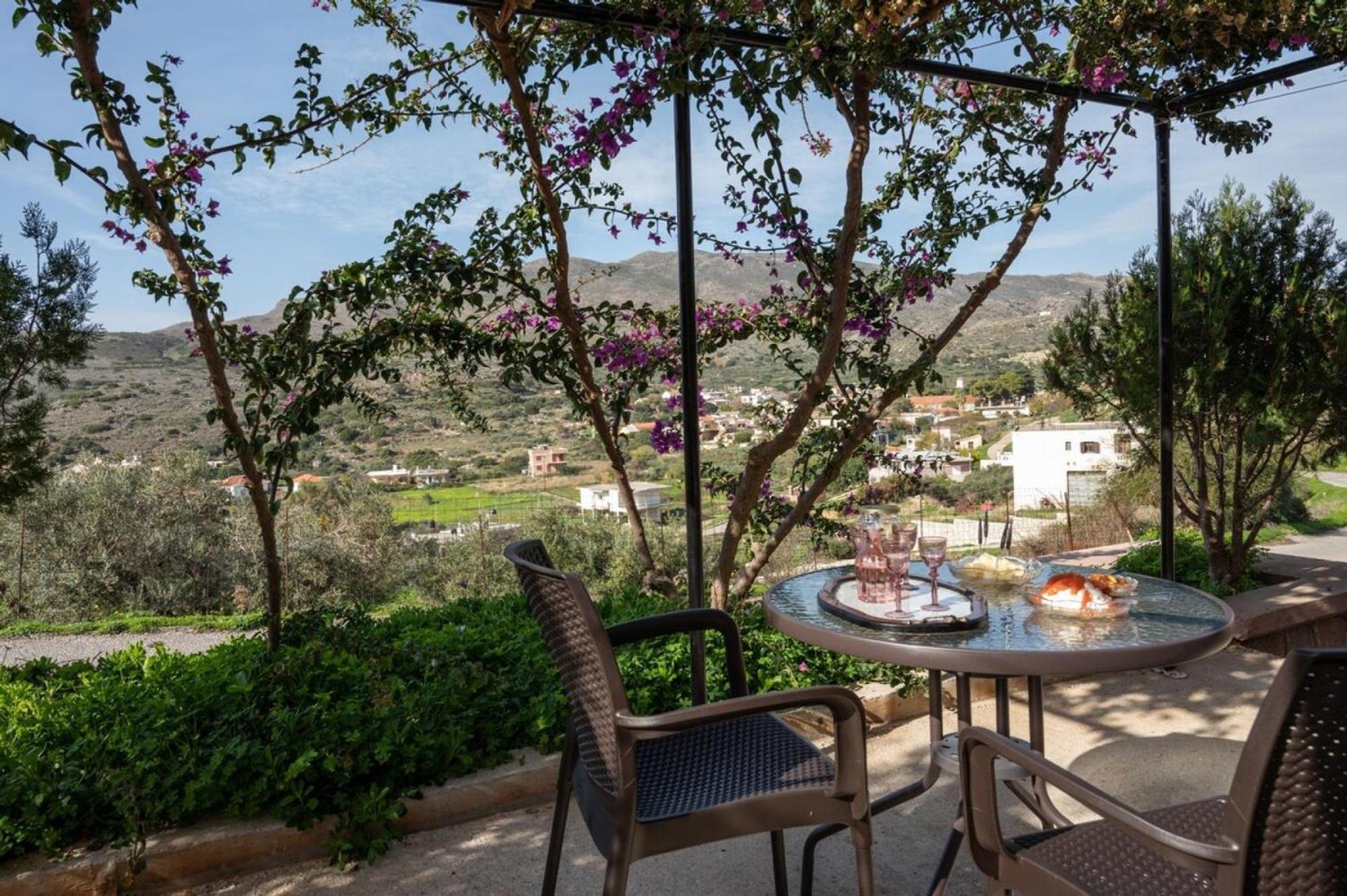 Peroulakis Traditional House Afrata Exterior photo